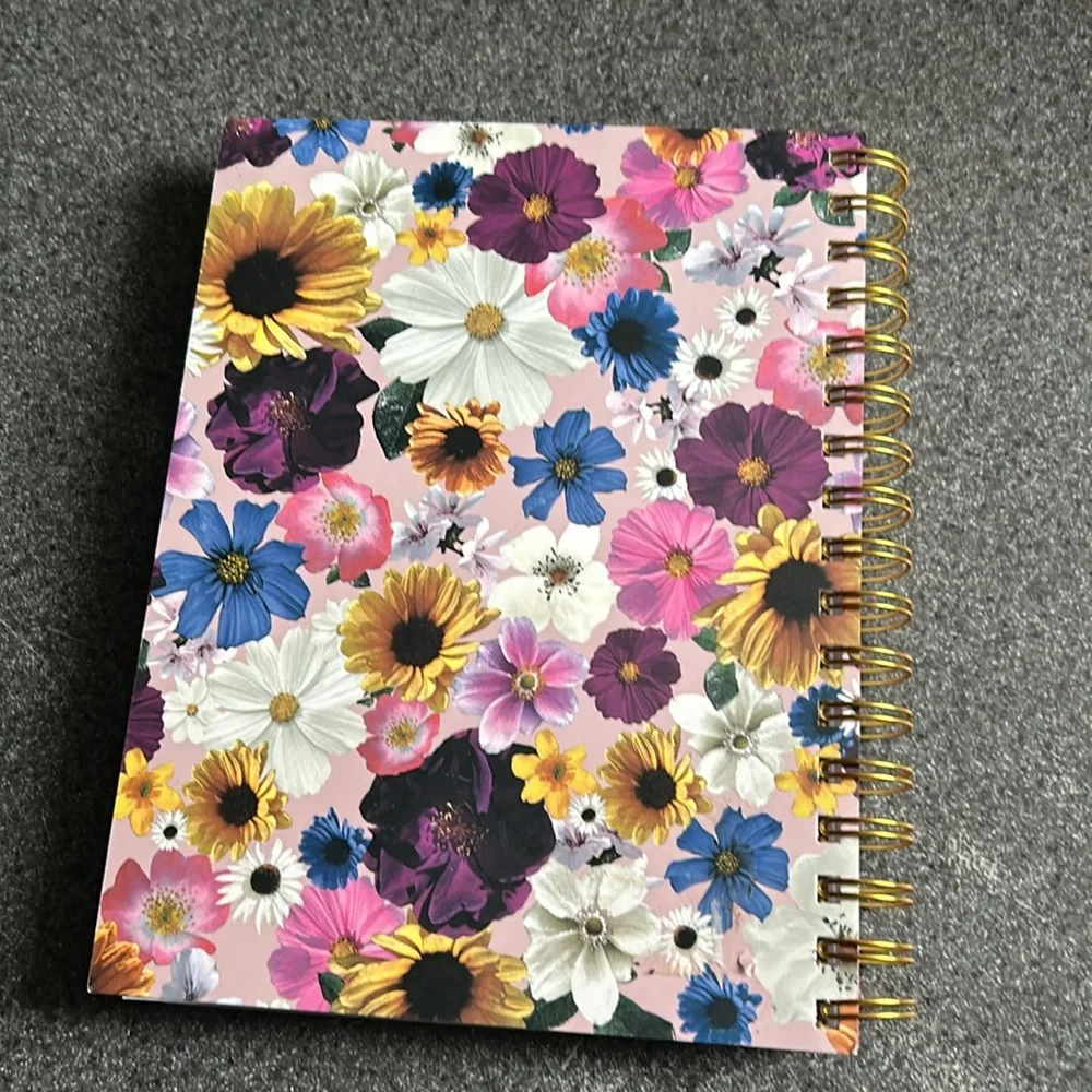 New. 2024, 12 month monthly and weekly planner. Floral pattern
